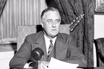 Thực hư Tổng thống Mỹ Roosevelt che dấu bệnh bại liệt, ngồi xe lăn? 