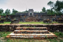 Khám phá lăng mộ bề thế của bà hoàng Từ Dụ trước khi tôn tạo 