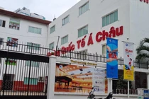 Trường Á Châu quyết trả hồ sơ, phụ huynh tiếp tục 'cầu cứu'