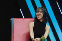 Cô gái "12 mối tình" quảng cáo app khiêu dâm, cá cược