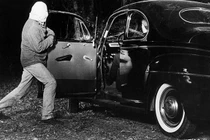 Bí ẩn 'sát nhân bóng ma' khét tiếng chuyên rình rập các cặp đôi