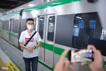 Đi thử tàu Cát Linh - Hà Đông: Sạch, đẹp, nhiều góc sống ảo