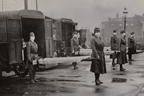 Giữa đại dịch cúm 1918, dân Mỹ chữa bệnh bằng... rượu whisky