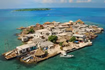 Hòn đảo đông dân nhất thế giới, "bói" không ra một con muỗi