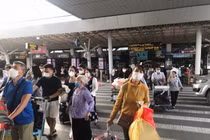 Ngày cuối nghỉ lễ 2/9, hơn 93 nghìn khách đổ về Tân Sơn Nhất