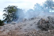 Bí ẩn ngọn núi lửa cháy suốt 6.000 năm, chuyên gia cũng lắc đầu