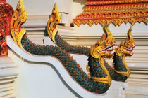 Giải mã thú vị về linh vật rắn ở các nước