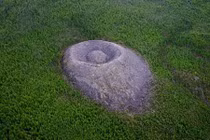 Bí ẩn miệng núi lửa nghi dấu vết UFO của người ngoài hành tinh