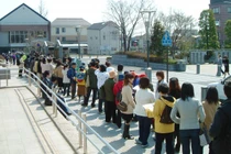 Vì sao người Nhật Bản rất chuộng văn hóa xếp hàng? 