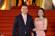 "Anh Chi Bảo đã ly hôn 2 lần, gia đình vẫn ủng hộ tôi yêu"