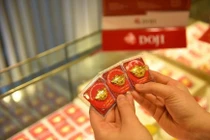 Giá vàng hôm nay 7/2: Vàng trong nước chạm mốc 63 triệu đồng/ lượng