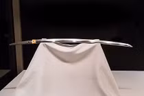 Kinh ngạc quy trình tạo ra những thanh bảo kiếm huyền thoại 