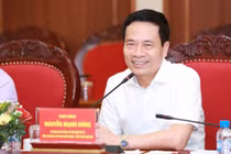 Bộ trưởng Nguyễn Mạnh Hùng nói về phòng chống COVID-19 trong bối cảnh mới