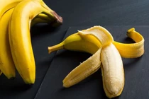 Bác sĩ Nhật khuyên ăn chuối để đào thải natri, ngăn ngừa đột quỵ