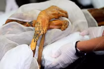 Chạm vào xác ướp công chúa, “lời nguyền” ngàn năm bất ngờ ứng nghiệm? 