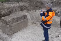 Khai quật mộ cổ, chuyên gia sửng sốt phát hiện bí mật trong quan tài 