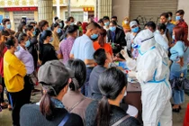 Thành phố ở Trung Quốc kiệt quệ vì bám trụ 'Zero Covid-19'