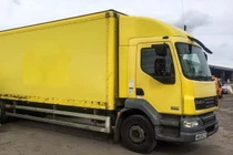 Ngôi nhà tiện nghi trong xe tải cũ 4.600 USD