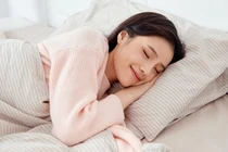 Vì sao nằm ngủ chân không để hướng Tây, đầu không quay về hướng Đông?