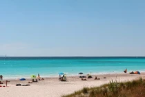 Bí mật rùng rợn về bờ biển cát trắng tuyệt đẹp ở Tuscany