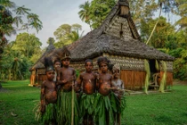 Bộ tộc lạ, tự 'rạch người' tạo vết sẹo để chứng tỏ điều này