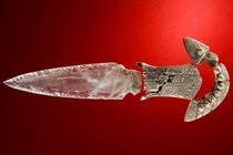 Bí ẩn dao găm pha lê 5.000 tuổi trong mộ cổ ở Tây Ban Nha