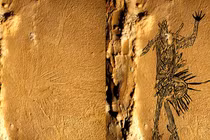 Kiểm tra hang động, chuyên gia sững người thấy báu vật quý ngàn năm