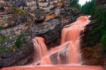 14 thác nước kỳ lạ nhất thế giới