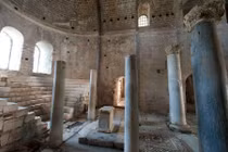 Kỳ bí ngôi mộ nghi là nơi chôn cất nguyên mẫu ông già Noel