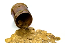 Đang sửa bếp, chủ nhà vỡ òa vì vớ bẫm kho báu 7 tỉ