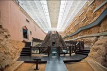 Khai quật mộ cổ ngàn năm tuổi, tái mặt thấy thứ bên trong 