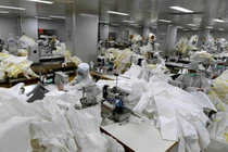 Pháp đặt hàng khẩu trang Trung Quốc nhưng bị Mỹ giành mua ngay tại sân bay