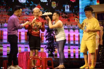 Nhiều diễn viên Việt bỏ nghề về quê, chạy xe ôm mùa dịch