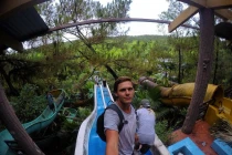 Khách Tây tìm đến công viên nước bị bỏ hoang ở Huế 