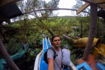 Khách Tây tìm đến công viên nước bị bỏ hoang ở Huế 