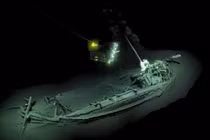 Giới khảo cổ "mừng ra mặt" khi chạm xác tàu đắm cổ đại