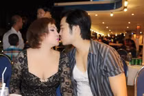 Chia tay tình già, "phi công" Vũ Hoàng Việt khoe bạn gái trẻ đẹp 