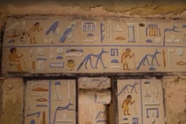 Mở mộ cổ, sững người phát hiện cánh cửa sang “thế giới bên kia“