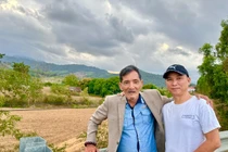 Thương Tín làm đạo diễn, chăm chỉ kiếm tiền nuôi vợ 4 và con nhỏ