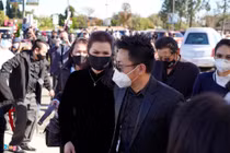 Hồng Đào, Quang Minh và nhiều nghệ sĩ viếng danh hài Chí Tài