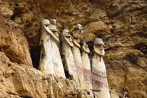 Độc đáo những cỗ quan tài hình người cổ xưa ở Peru