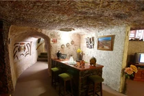 Nếu sống dưới lòng đất, chuyện gì sẽ xảy ra với con người? 