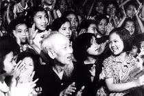 Những hình ảnh không thể quên về Chủ tịch Hồ Chí Minh vĩ đại