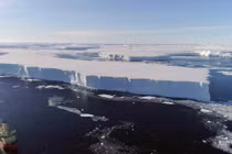 Nam Cực mất lượng băng bằng Argentina, chuyên gia dự báo “nóng” thảm họa