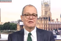 Covid-19: Anh chấp nhận 60% dân số nhiễm, tạo miễn nhiễm bầy đàn... nên làm?