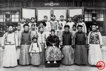 Lộ diện hoàng hậu lưng gù của Hoàng đế Quang Tự triều nhà Thanh 