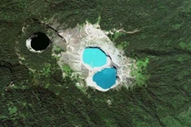 Hồ nước đổi màu ma quái ở Indonesia: Liên quan đến linh hồn? 