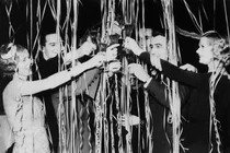 Ảnh hiếm người dân các nước đón Giao thừa những năm 1930