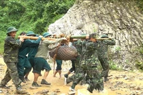 Hủy nổ thành công hai quả bom nặng hơn 680kg sót lại sau chiến tranh