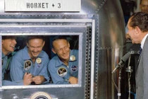 Vì sao phi hành gia phải cách ly 21 ngày khi về Trái đất? 